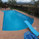 Επικάλυψη πισίνας με βαφή