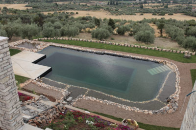 φυσικη πισίνα