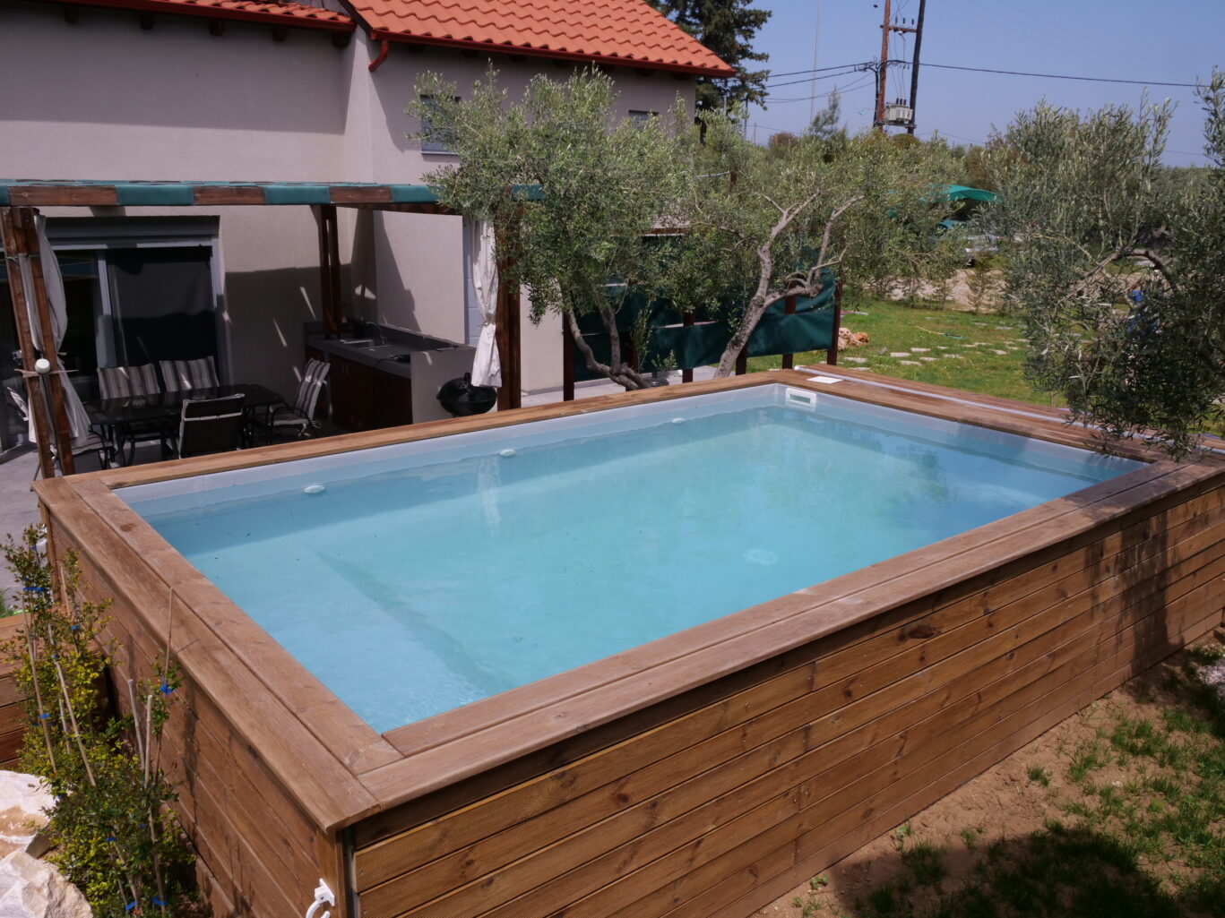 hydrous με γκρι Liner και ντεκ πευκο