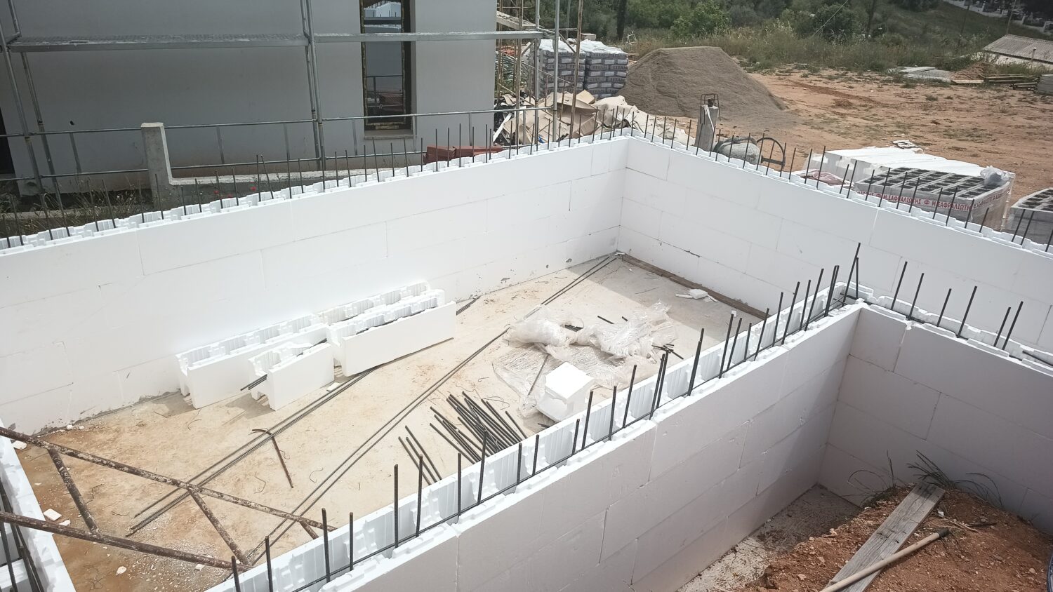 ISOBLOCK ΚΑΤΑΣΚΕΥΗ ΣΙΔΕΡΩΜΑ